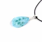 Larimar Cabochon Tropfen Anhänger Länge 34 mm mit 925 Sterling-Silberöse in bester Qualität und Farbe Edelsteine Heilsteine bei Wunderstein24 Larimar Cabochon Tropfen Anhänger Länge 34 mm mit 925 Sterling-Silberöse in bester Qualität und Farbe Edelsteine Heilsteine bei Wunderstein24