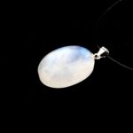 Regenbogen Mondstein Cabochon Anhänger Länge 29 mm mit 925 Sterling-Silberöse beste Qualität & Farbe Edelsteine Heilsteine bei Wunderstein24