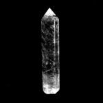 große Bergkristall Spitze Höhe 146 mm transparent und glasklar aus Brasilien Edelsteine Heilsteine bei Wunderstein24