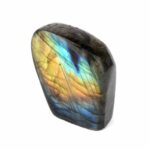Labradorit Freiform Höhe 60 mm poliert in einzigartiger Qualität und Farbe Edelsteine Heilsteine bei Wunderstein24