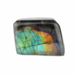 Labradorit Freiform Höhe 48 mm poliert in einzigartiger Qualität und Farbe Edelsteine Heilsteine bei Wunderstein24