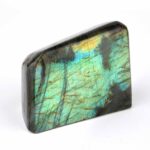 Labradorit Freiform Höhe 58 mm poliert in einzigartiger Qualität und Farbe Edelsteine Heilsteine bei Wunderstein24