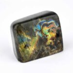 Labradorit Freiform Höhe 53 mm poliert in einzigartiger Qualität und Farbe Edelsteine Heilsteine bei Wunderstein24 Labradorit Freiform Höhe 53 mm poliert in einzigartiger Qualität und Farbe Edelsteine Heilsteine bei Wunderstein24