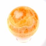 große Orangencalcit Kugel Ø 64 mm aus Mexiko in bester Qualität und Farbe Edelsteine Heilsteine bei Wunderstein24