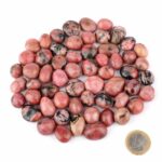 Rhodonit Trommelsteine handpoliert Ø ca. 15 – 20 mm Edelsteine Heilsteine bei Wunderstein24