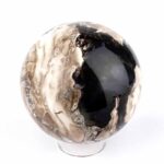 große schwarze Achat Kugel Ø 76 mm in bester Qualität und wunderschöner Maserung Edelsteine Heilsteine bei Wunderstein24