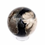 große schwarze Achat Kugel Ø 69 mm in bester Qualität und wunderschöner Maserung Edelsteine Heilsteine bei Wunderstein24