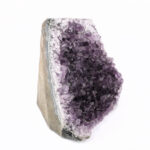 große Amethyst Stufe Höhe 110 mm mit Standfläche in sehr schöner Farbe Edelsteine Heilsteine bei Wunderstein24