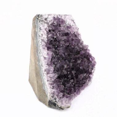 große Amethyst Stufe Höhe 110 mm mit Standfläche in sehr schöner Farbe Edelsteine Heilsteine bei Wunderstein24