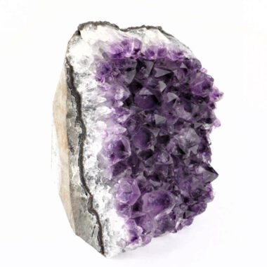 große Amethyst Stufe Höhe 110 mm mit Standfläche in sehr schöner Farbe Edelsteine Heilsteine bei Wunderstein24
