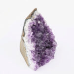 große Amethyst Stufe Höhe 122 mm mit Standfläche in sehr schöner Farbe Edelsteine Heilsteine bei Wunderstein24