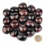 Astrophyllit in Granat Trommelsteine handpoliert Ø ca. 27 – 33 mm Edelsteine Heilsteine bei Wunderstein24 Astrophyllit in Granat Trommelsteine handpoliert Ø ca. 27 – 33 mm Edelsteine Heilsteine bei Wunderstein24