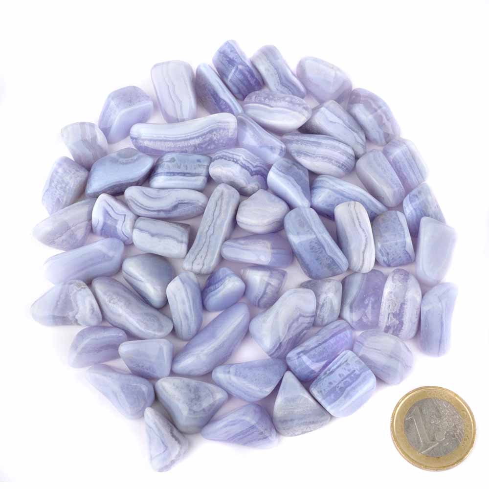 Chalcedon Trommelsteine blau Ø ca. 15 – 25 mm in sehr guter Qualität und Farbe Edelsteine Heilsteine bei Wunderstein24 Chalcedon Trommelsteine blau Ø ca. 15 – 25 mm in sehr guter Qualität und Farbe Edelsteine Heilsteine bei Wunderstein24