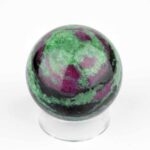 Rubin in Zoisit Kugel Ø 40 mm aus Tansania in bester Qualität und Farbe Edelsteine Heilsteine bei Wunderstein24