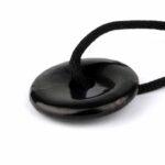 Schungit Donut Anhänger Ø 30 mm Edelsteine Heilsteine bei Wunderstein24