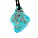 großer Türkis Anhänger Natur gebohrt mit schwarzem Satinband Edelsteine Heilsteine bei Wunderstein24