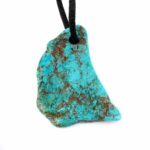 großer Türkis Anhänger Natur gebohrt mit schwarzem Satinband Edelsteine Heilsteine bei Wunderstein24