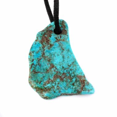 großer Türkis Anhänger Natur gebohrt mit schwarzem Satinband Edelsteine Heilsteine bei Wunderstein24