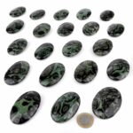 Eldarit | Kabamba Handschmeichler | Massagestein oval Ø 53 – 58 mm Edelsteine Heilsteine bei Wunderstein24