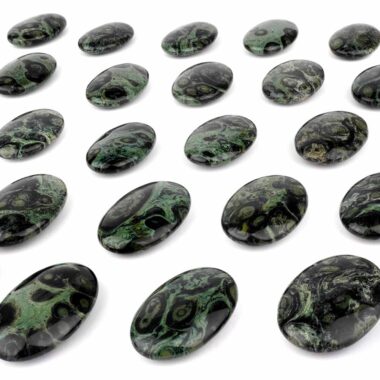 Eldarit | Kabamba Handschmeichler | Massagestein oval Ø 53 – 58 mm Edelsteine Heilsteine bei Wunderstein24