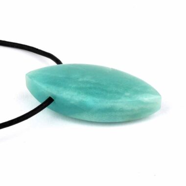 Amazonit Navette Anhänger seitlich gebohrt mit schwarzem Satinband in bester Farbe Edelsteine Heilsteine bei Wunderstein24