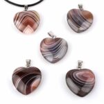 Botswana Achat Herz – Anhänger mit silberner Öse Edelsteine Heilsteine bei Wunderstein24