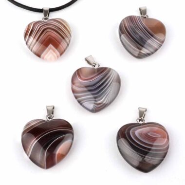 Botswana Achat Herz – Anhänger mit silberner Öse Edelsteine Heilsteine bei Wunderstein24