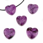 Charoit Herz Anhänger Ø 20 mm seitlich gebohrt Edelsteine Heilsteine bei Wunderstein24