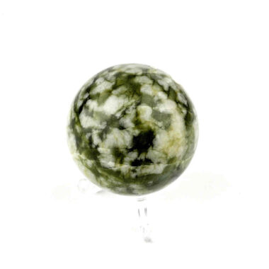 Jade Kugel Ø ca. 63 mm in guter Qualität und bester Farbe Edelsteine Heilsteine bei Wunderstein24