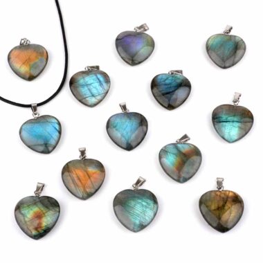 Labradorit Herz – Anhänger mit silberner Öse in bester Qualität Edelsteine Heilsteine bei Wunderstein24