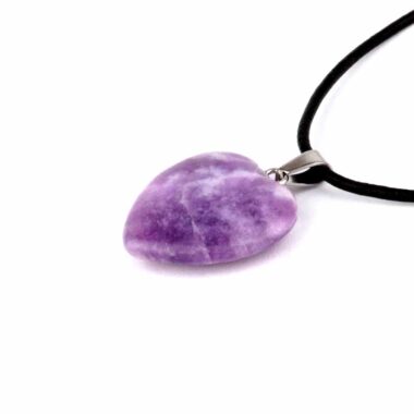 Lepidolith Herz – Anhänger mit silberner Öse Edelsteine Heilsteine bei Wunderstein24