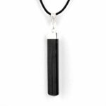 Turmalin Kristall Anhänger Natur Länge 60 mm mit 925 Sterling-Silber Öse und Satinband Edelsteine Heilsteine bei Wunderstein24