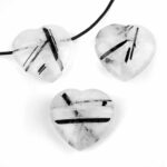 Turmalinquarz Herz Anhänger Ø 30 mm seitlich gebohrt mit schwarzem Satinband Edelsteine Heilsteine bei Wunderstein24