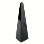 Achat Spitze | Obelisk Höhe 134 mm schwarz aus Brasilien in bester Farbe und Maserung Edelsteine Heilsteine bei Wunderstein24