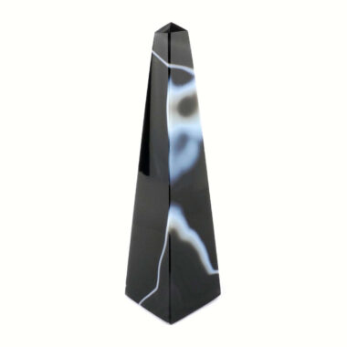 Achat Spitze | Obelisk Höhe 140 mm schwarz aus Brasilien in bester Farbe und Maserung Edelsteine Heilsteine bei Wunderstein24