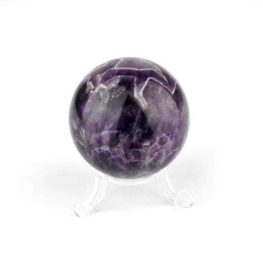 Amethyst Kugel Ø 54 mm aus Brasilien mit wunderschöner Maserung Edelsteine Heilsteine bei Wunderstein24