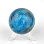 Apatit Kugel blau Ø 52 mm aus Madagaskar in sehr guter Qualität und Farbe Edelsteine Heilsteine bei Wunderstein24