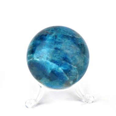 Apatit Kugel blau Ø 48 mm aus Madagaskar in sehr guter Qualität und Farbe Edelsteine Heilsteine bei Wunderstein24