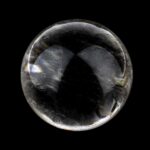 große Bergkristall Kugel Ø 80 mm transparent und glasklar aus Brasilien Edelsteine Heilsteine bei Wunderstein24