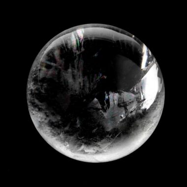 Bergkristall Kugel Ø 50 mm transparent und glasklar aus Brasilien Edelsteine Heilsteine bei Wunderstein24