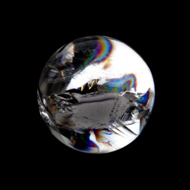 Bergkristall Kugel Ø 39 mm transparent und glasklar aus Brasilien Edelsteine Heilsteine bei Wunderstein24