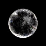 Bergkristall Kugel Ø 38 mm transparent und glasklar aus Brasilien Edelsteine Heilsteine bei Wunderstein24