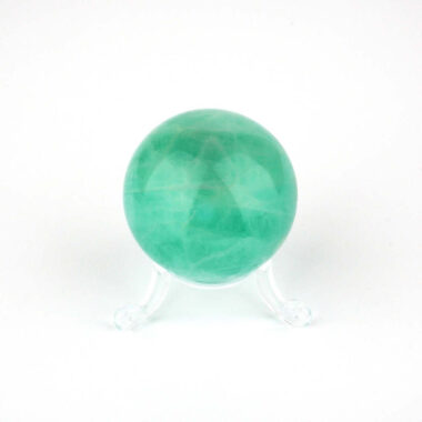 große Fluorit Kugel grün Ø 47 mm in bester Qualität und Farbe Edelsteine Heilsteine bei Wunderstein24