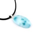 Larimar Cabochon Anhänger Länge 30 mm mit 925 Sterling-Silberöse in bester Qualität und Farbe Edelsteine Heilsteine bei Wunderstein24