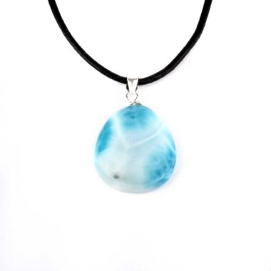 Larimar Cabochon Tropfen Anhänger Länge 25,5 mm mit 925 Sterling-Silberöse in bester Qualität und Farbe Edelsteine Heilsteine bei Wunderstein24