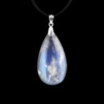 Regenbogen Mondstein Cabochon Tropfen Anhänger Länge 38 mm mit 925 Sterling-Silberöse beste Qualität & Farbe Edelsteine Heilsteine bei Wunderstein24