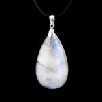 Regenbogen Mondstein Cabochon Tropfen Anhänger Länge 45,5 mm mit 925 Sterling-Silberöse beste Qualität & Farbe Edelsteine Heilsteine bei Wunderstein24